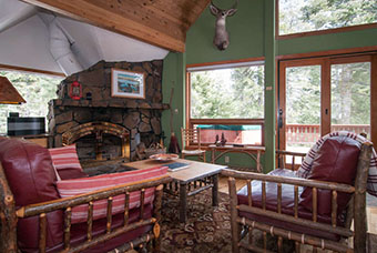 alpine peaks back bowl 3 bedroom pet friendly cabin north lake tahoe by Tahoe Rentals