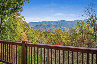 dancing bear lodge 6 bedroom pet friendly cabin in Gatlinburg by Stony Brook Lodging