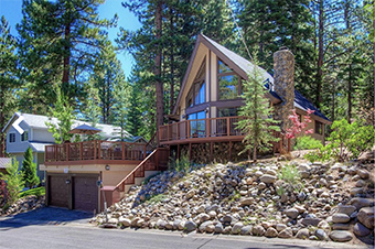 rocky top retreat 4 bedroom pet friendly cabin South lake tahoe by Lake Tahoe Accommodations