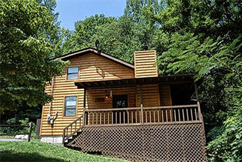 bearfootin too 3 bedroom pet friendly cabin in Pigeon Forge by Great Outdoor Rentals
