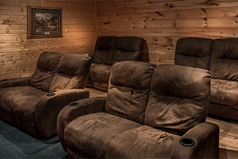 big bear lodge 4 bedroom pet friendly cabin Sevierville by Acorn Ridge Cabin Rentals