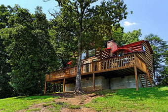 builtmore hideaway 3 bedroom pet friendly cabin in Sevierville by Fireside Chalets