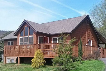 family memories 3 bedroom pet friendly cabin in Townsend TN by Black Bear Hollow