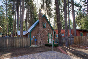 heavenly pines 2 bedroom pet friendly cabin north lake tahoe by Lake Tahoe Accommodations