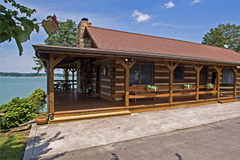 Lakeside Paradise 3 bedroom pet friendly cabin on douglas lake by Douglas Lake Vacations