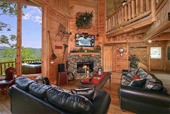 livin the dream 4 bedroom pet friendly cabin Wears Valley by American Mountain Rentals