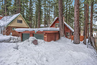 meadow view 2 bedroom pet friendly cabin south lake tahoe by Pinnacle Lake Tahoe Getaways