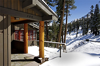 perle du bois 6 bedroom pet friendly cabin south lake tahoe by Pyramid Peak Properties